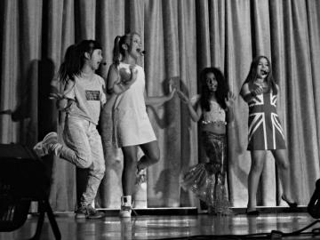 AM4U Performance Group Children on stage